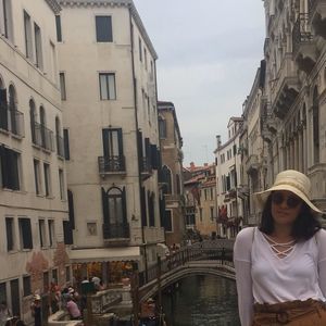 Meet your Posher, Angélica